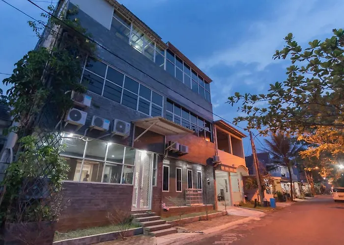Venesia Park Sentul Syariah Redpartner Hotel Bogor